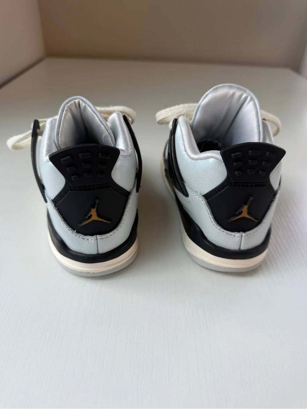 Jordan 4 Platinum Gold boys size 10c